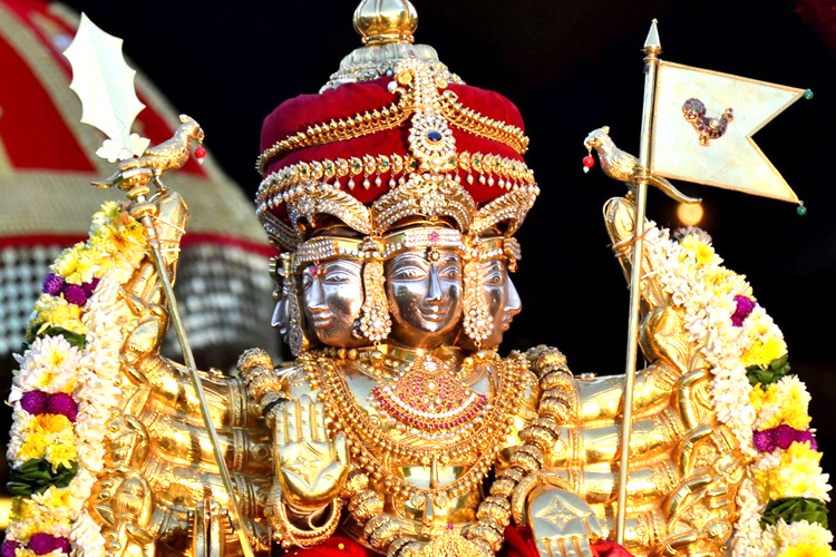 ஸ்ரீ கார்த்திகை மைந்தனின் 108 போற்றிகள்